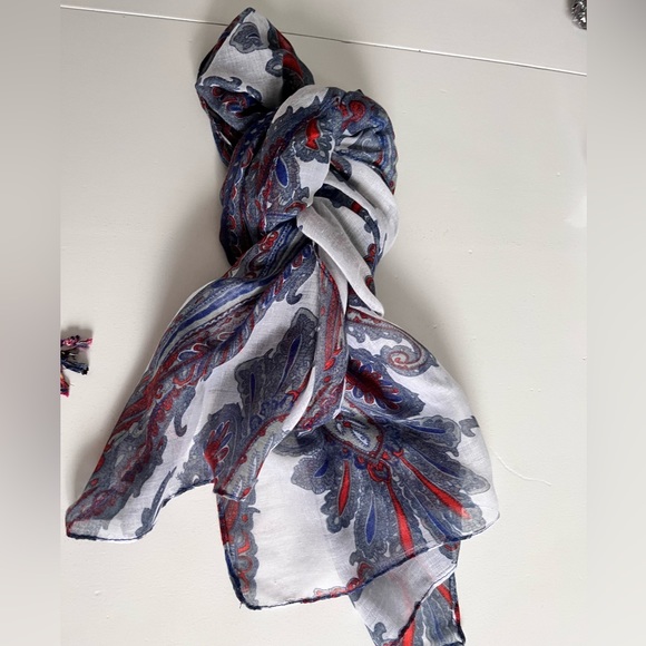 SCARF BUNDLE (3) - Picture 3 of 5